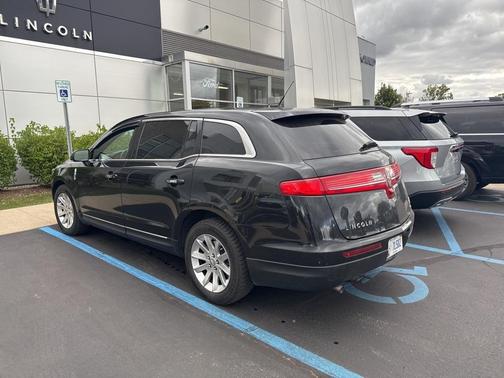 2014 Lincoln MKT 