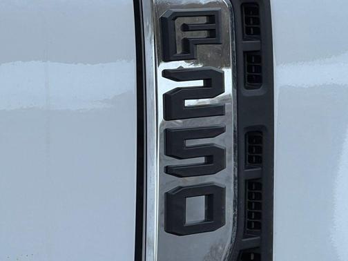 Oxford White 2026 Ford F-250 XL