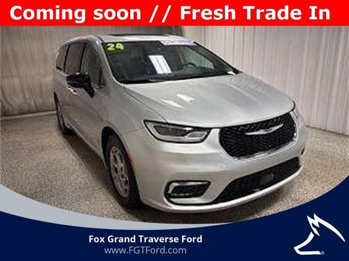 2024 Chrysler Pacifica Touring-L