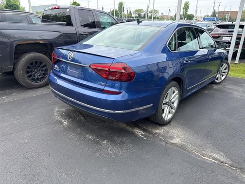 2017 Volkswagen Passat 1.8T SEL Premium