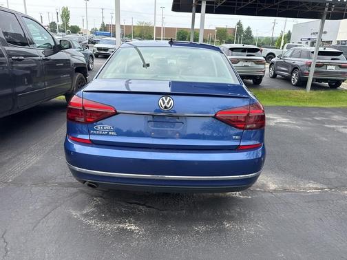 2017 Volkswagen Passat 1.8T SEL Premium