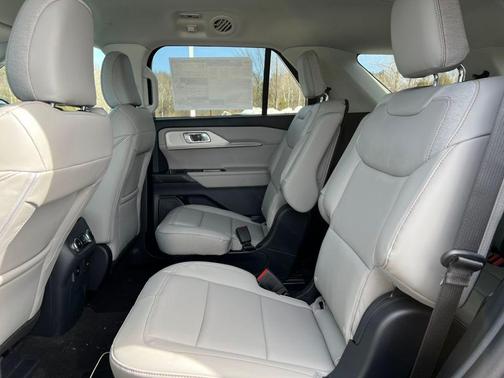 Vapor Blue Metallic 2026 Ford Explorer Active