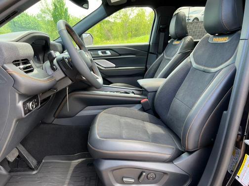 Black Metallic 2026 Ford Explorer Tremor