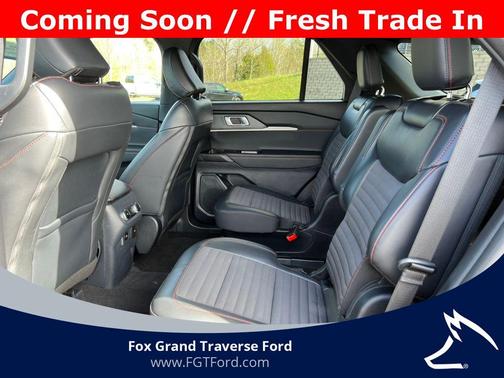 Black Metallic 2025 Ford Explorer ST-Line