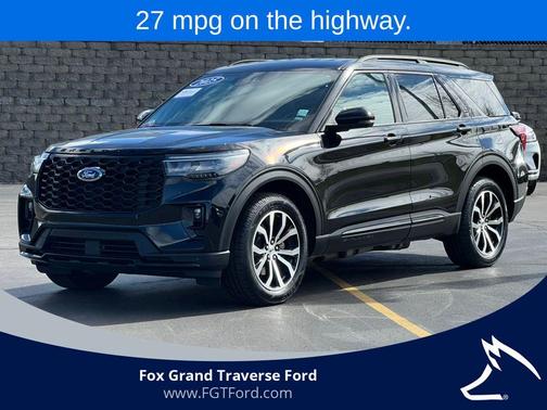 Black Metallic 2025 Ford Explorer ST-Line