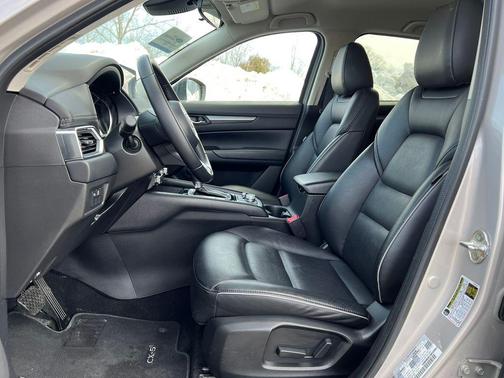 Platinum 2025 Mazda CX-5 2.5 S Select Package