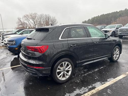 2022 Audi Q3 45 S line Premium