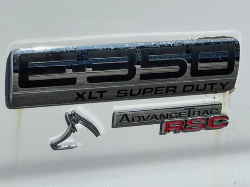 2012 Ford E350 Super Duty XLT