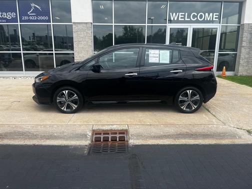 2022 Nissan Leaf SV PLUS