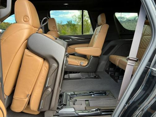 2024 Cadillac Escalade Sport