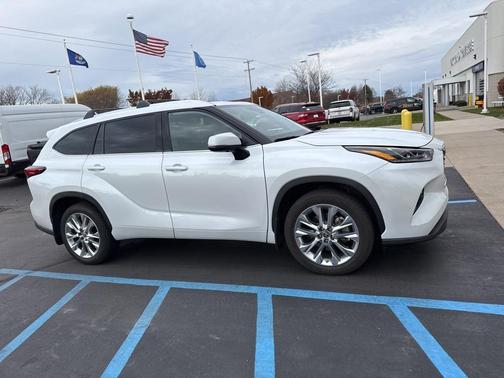 2023 Toyota Highlander Limited