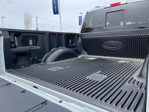 Avalanche 2026 Ford F-150 XLT