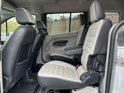 2020 Ford Transit Connect Titanium
