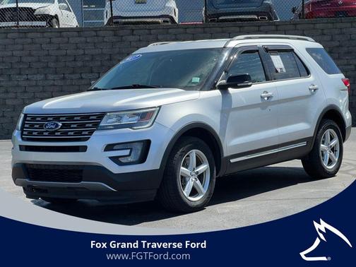 Ingot Silver 2017 Ford Explorer XLT