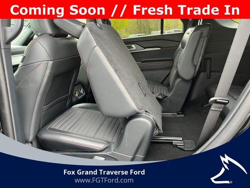 Black Metallic 2025 Ford Explorer ST-Line