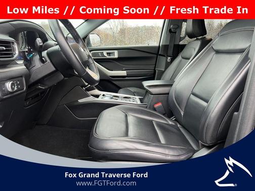 Black 2021 Ford Explorer XLT