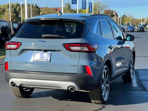 2024 Ford Escape Platinum