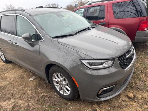 2022 Chrysler Pacifica Touring-L
