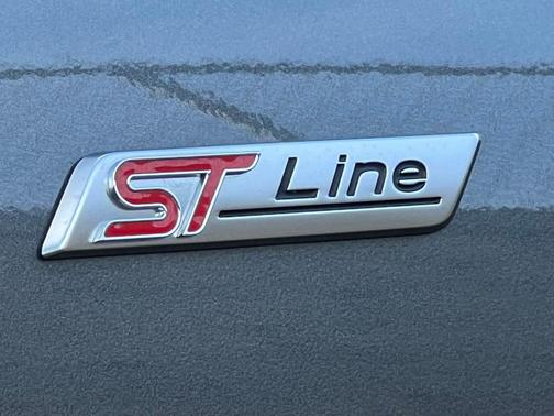 2023 Ford Escape ST-Line Elite