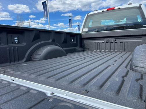 Oxford White 2026 Ford F-350 XL