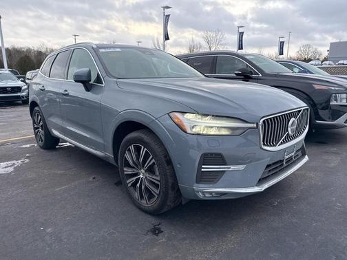 2022 Volvo XC60 B5 Inscription