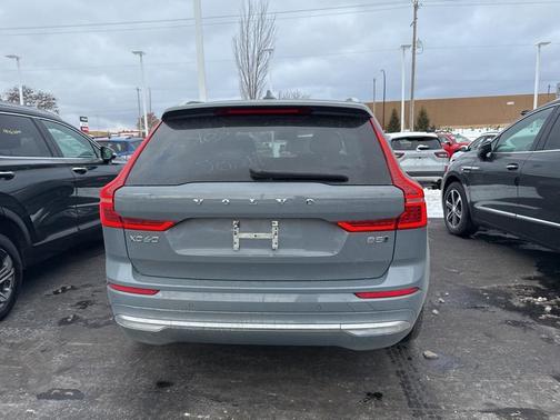 2022 Volvo XC60 B5 Inscription