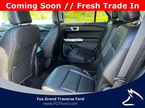 Iconic Silver Metallic 2024 Ford Explorer XLT