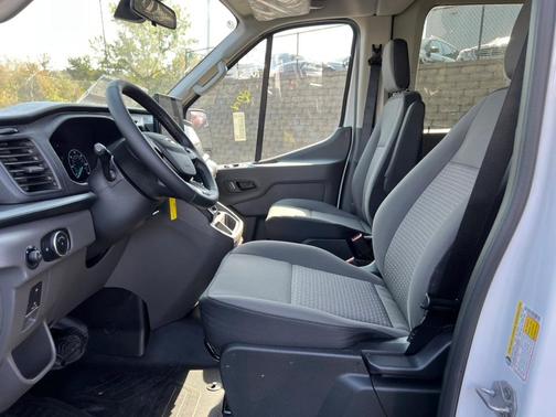 2025 Ford Transit-350