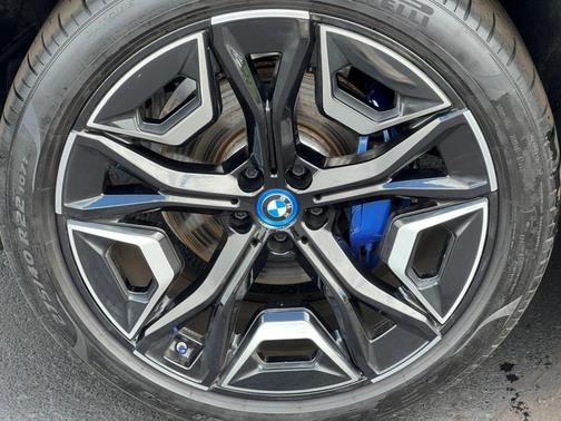 2024 BMW iX xDrive50