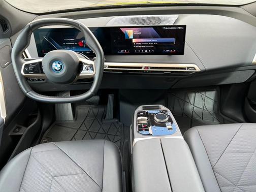 2024 BMW iX xDrive50