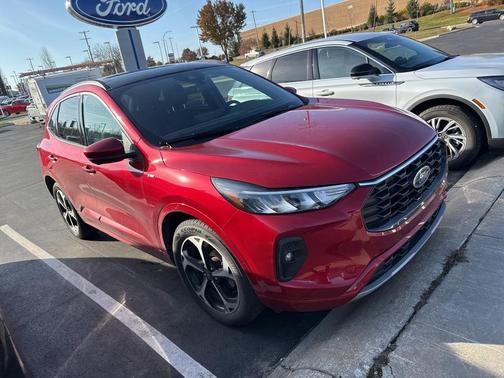 2023 Ford Escape ST-Line Select