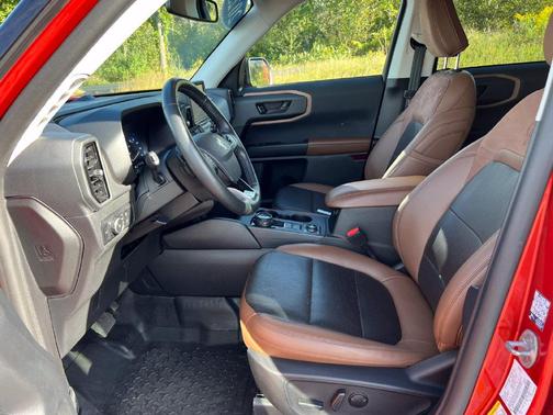 Hot Pepper Red Tinted Clearcoat 2023 Ford Bronco Sport Badlands