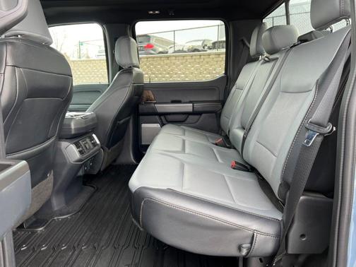 2023 Ford F-150 Lightning LARIAT