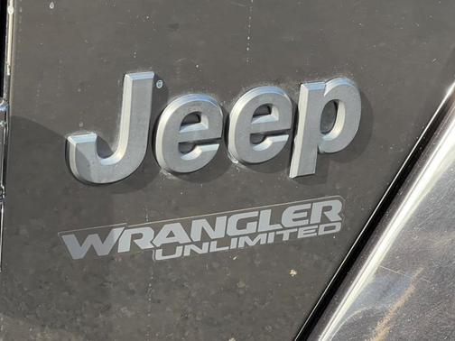 2021 Jeep Wrangler Unlimited Sahara Altitude