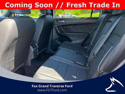 Oryx White Pearl Effect 2022 Volkswagen Tiguan 2.0T SEL R-Line