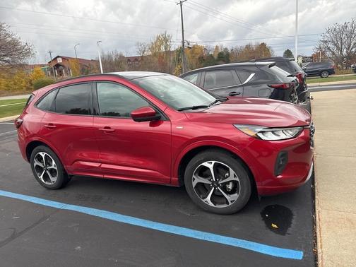 2023 Ford Escape ST-Line Select