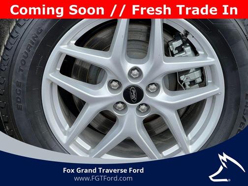 Iconic Silver Metallic 2024 Ford Edge SEL