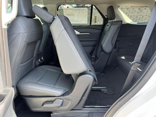 Star White 2026 Ford Explorer Active