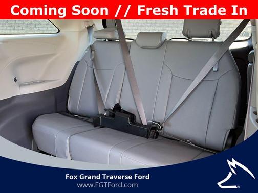 Midnight Black Metallic 2023 Toyota Sienna XLE