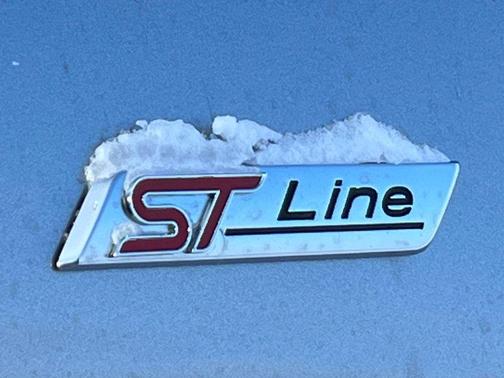 2023 Ford Escape ST-Line Select