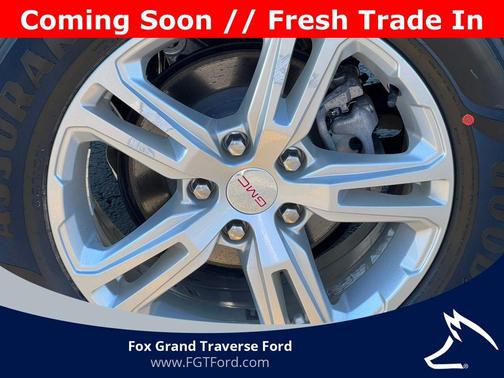 Summit White 2022 GMC Terrain SLE