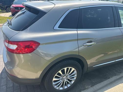 2016 Lincoln MKX Select