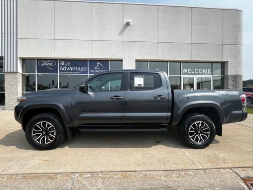 2022 Toyota Tacoma TRD Sport