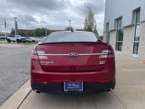 2016 Ford Taurus SEL