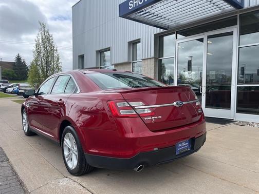 2016 Ford Taurus SEL