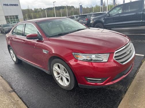 2016 Ford Taurus SEL