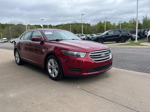 2016 Ford Taurus SEL
