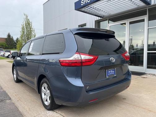 2017 Toyota Sienna L