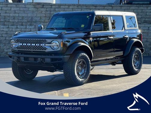 Shadow Black 2025 Ford Bronco Badlands