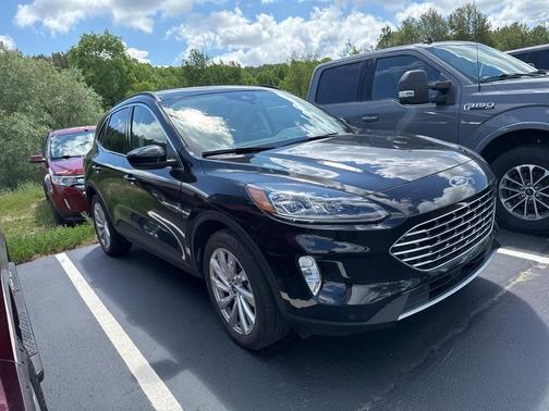 2022 Ford Escape Titanium